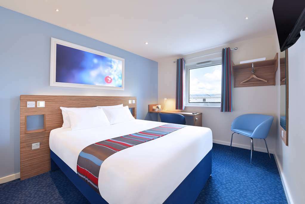 Travelodge Aberdeen Central Justice Mill Phòng bức ảnh