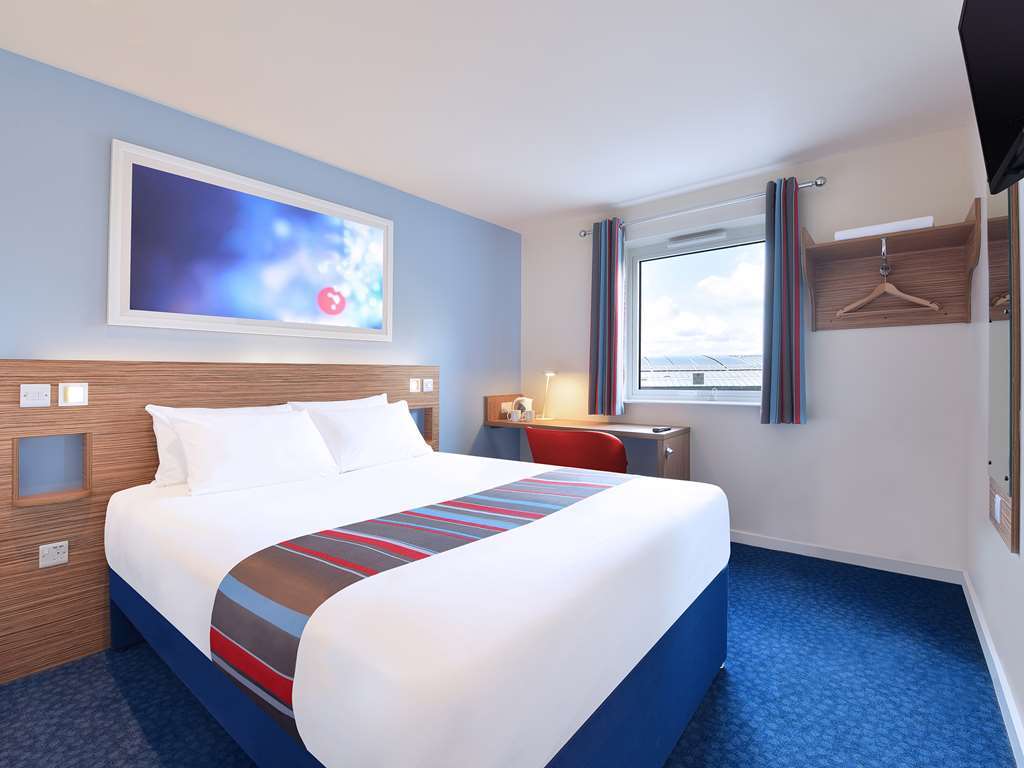 Travelodge Aberdeen Central Justice Mill Phòng bức ảnh